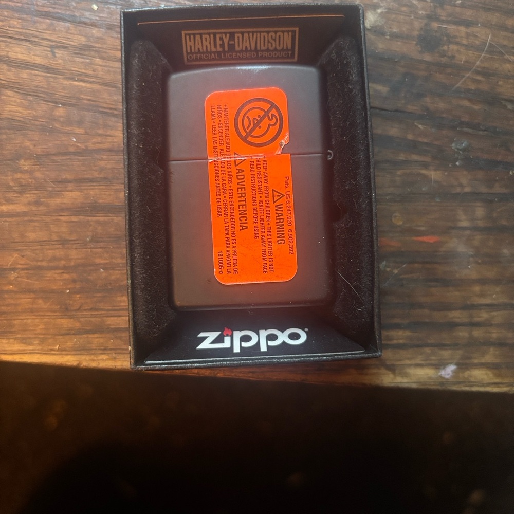 Harley-Davidson Black Zippo - Picture 2 of 7
